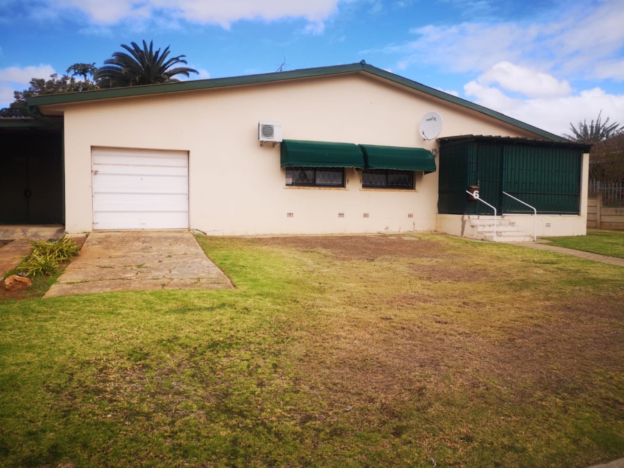 3 Bedroom Property for Sale in Bothasrus Eastern Cape